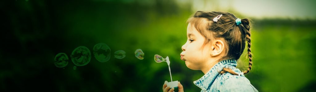 girl_blow_bubbles